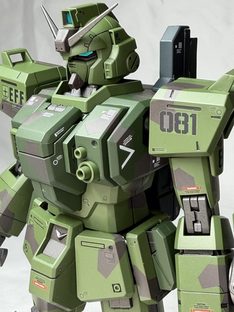 よく見るとマスキングの段差が目立ちます