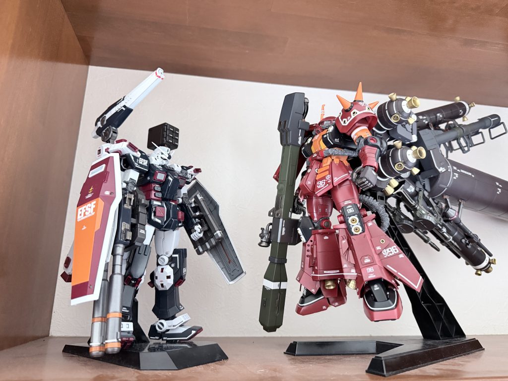 現在、我が家の寝室に2機ぐ鎮座しております。