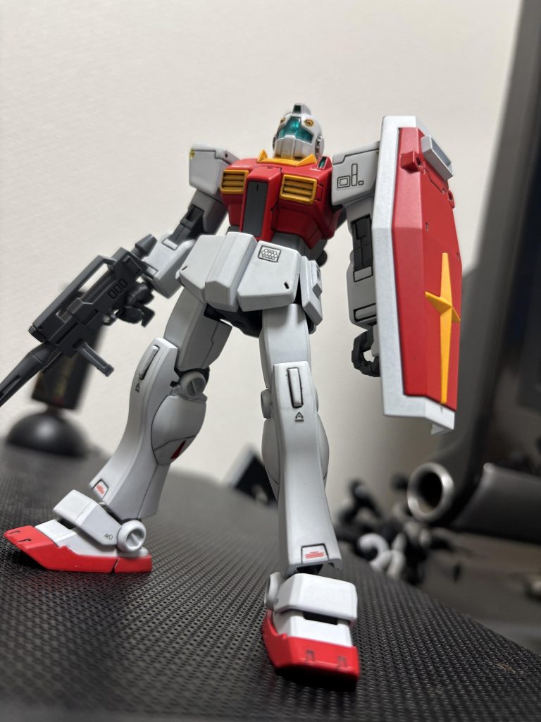 デカールは今後あとほぼ同じものを二機作るのを考えて楽をするために控えめにしております。それでもキースの機体だと思うと愛着も湧いてしまったので多めになってますが…w