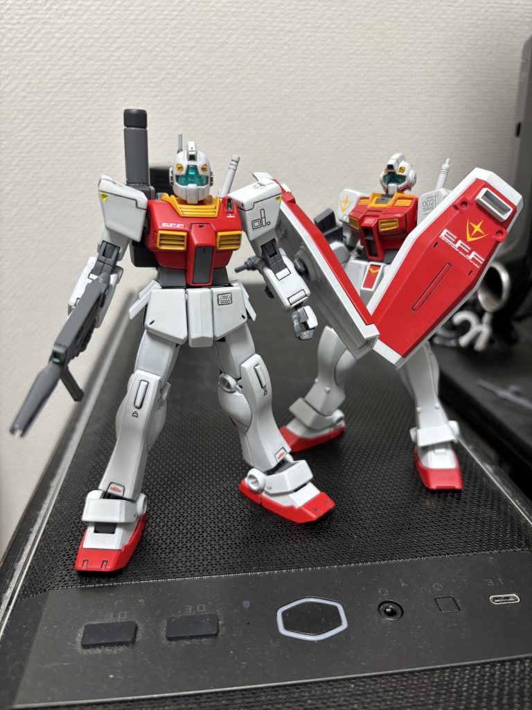 最後に前回作った仲間の寒冷地ジムと一緒に。0083キャラの二次創作も作品を通して一緒に楽しんでいただけたら幸いです、それでは最後までお付き合いいただきありがとうございました。