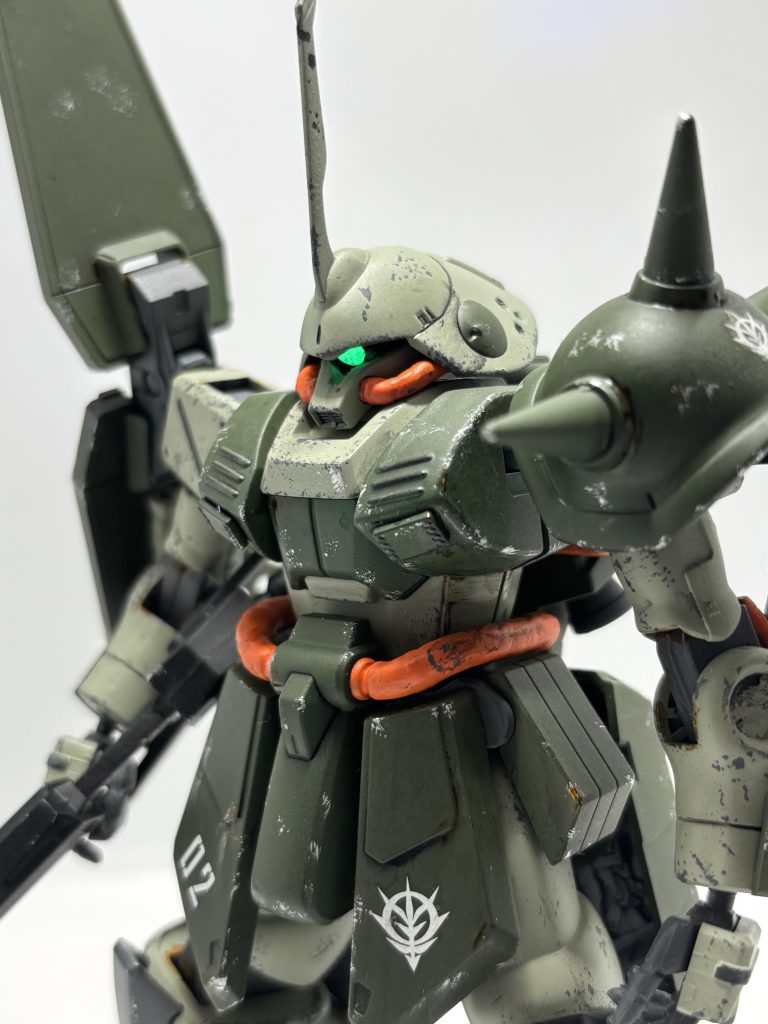 モノアイはプラ棒で稼働するようにしています