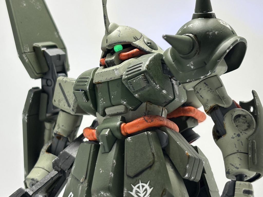 動力パイプをaoz風にしてみました隙間をパテ埋めした力技です粗が目立ちますなぁ 