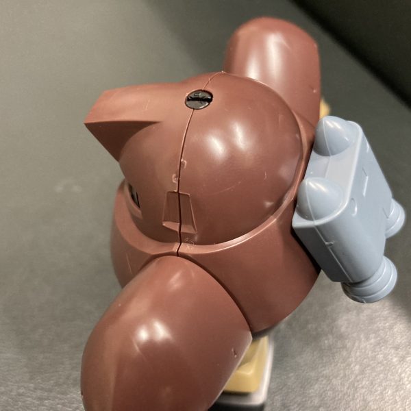 ゴッグが完成｡小さくても可動が多くて水中巡航形態パーツも付いてます｡小さくても流石はゴッグだと言える程の満足度｡現代のバンダイにはガンダムハンマー投げる和服美人がいるので是非その和服美人の遊び相手にどうぞ。（2枚目）