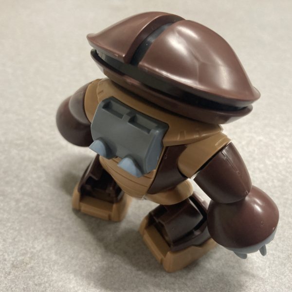 アッガイ完成｡こちらも可動多めで付属品でフレキシブル･アーム＆クローの腕と爪の伸縮を再現できます。モノアイは可動しませんが可愛さは一級品。（3枚目）