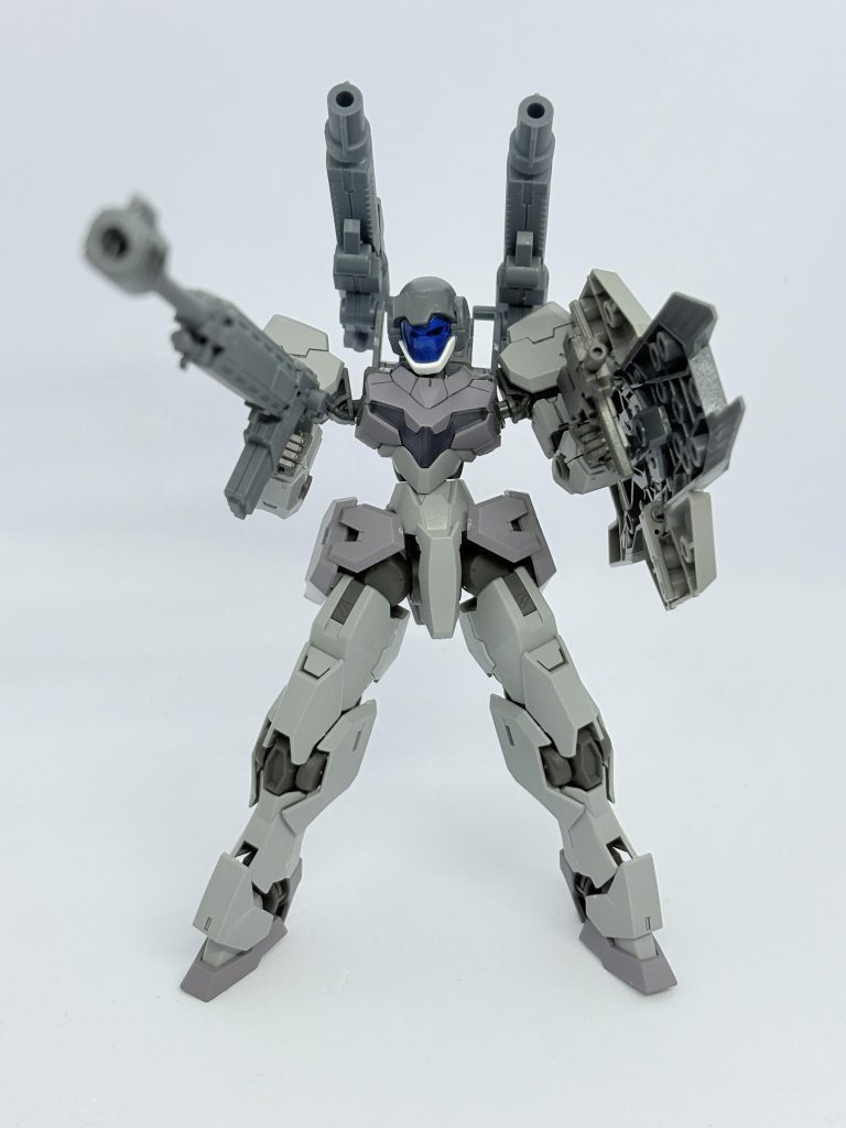 という訳でデルヴォルヴァでした。主人公チームの機体はあともう一体。今日の夜にはアップしたい。そしてもう少し落ち着いたらデュエルGBF制作にも戻るぞ……!!