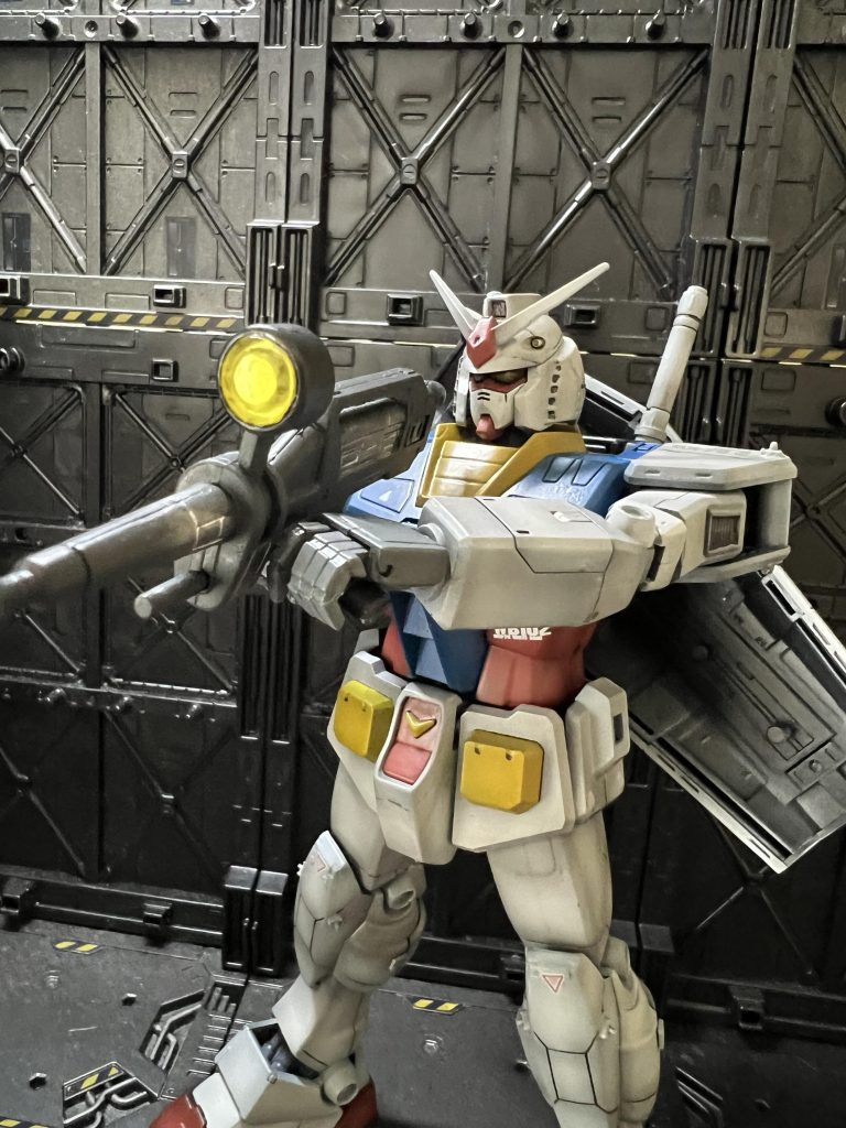 ビームライフルのスコープは市販のクリアパーツをつけました。