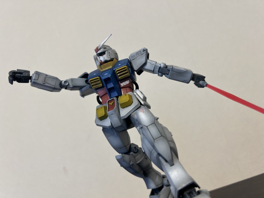 1話のシーンから。今のHGのボックスアートもこれでしたよね。