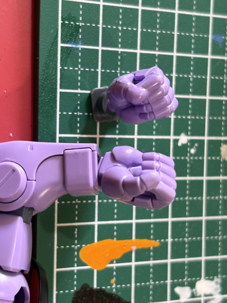 ここから制作過程ですこだわり①親指の造形が不明瞭だったので掘り起こしました