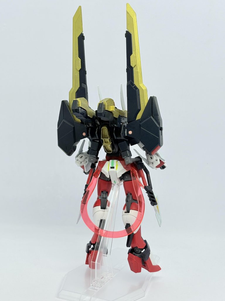 前後。腰にビーム帯「アメノハゴロモ」を纏っており、エネルギーを循環させつつ触れた敵の通信妨害も可能。背中には「ツキウサギ」というバックパックを装備している。 ガンプラバトル大会にて希乃カサネ率いる「ユニティリバティ」に敗れた後に作り上げた機体。コンセプトは月のうさぎとかぐや姫+近接強化+遠距離武器追加。