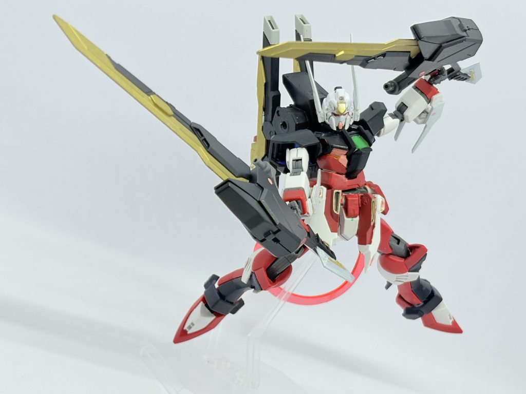 大型双剣「ホウライノタマノエ」。メイン兵装となる。必殺技は月光小夜曲と月天夜想曲。関節補強してるけど至る所に干渉するので撮りにくい。