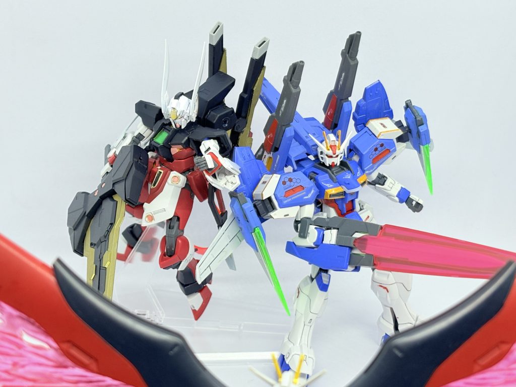 カサネへのリベンジ用機体だったが、大いなる脅威に立ち向かうため手を取り合う事になる。最終決戦、かつてライバルとして鎬を削った2人の前に立ち塞がるのは一体……!という形で置いておきます。さ、次行こうか……実はこれ家のジャンクや余りにしていた機体達の救済企画だったりします。