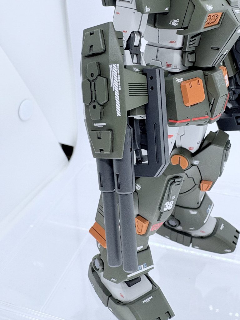 2連キャノンの砲身は根元で切り落として、デミバーディングのバックパックから持ってきました