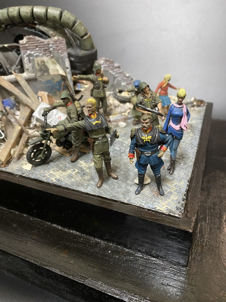 作戦を協議中のランバ・ラルさん