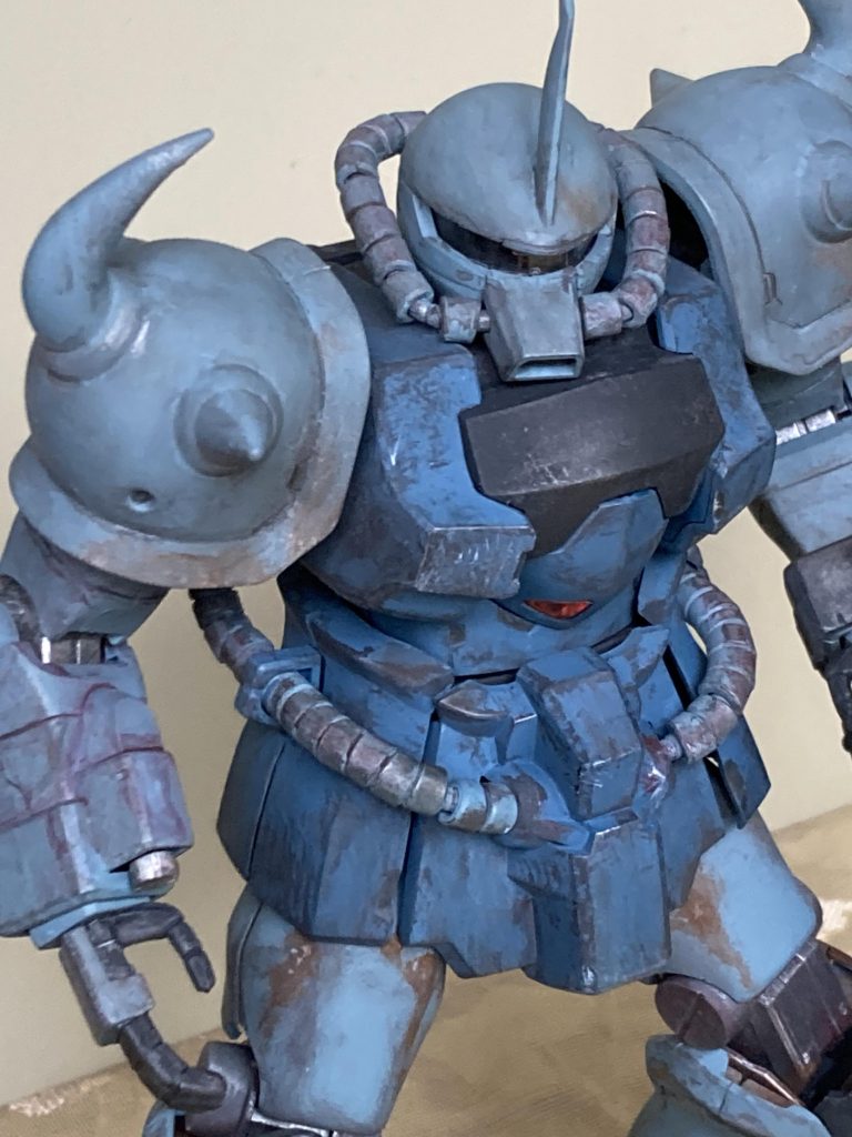 ボロボロ〜💦右手前腕は、血が流れているような感じに‥😱(オイルだろうねー。)