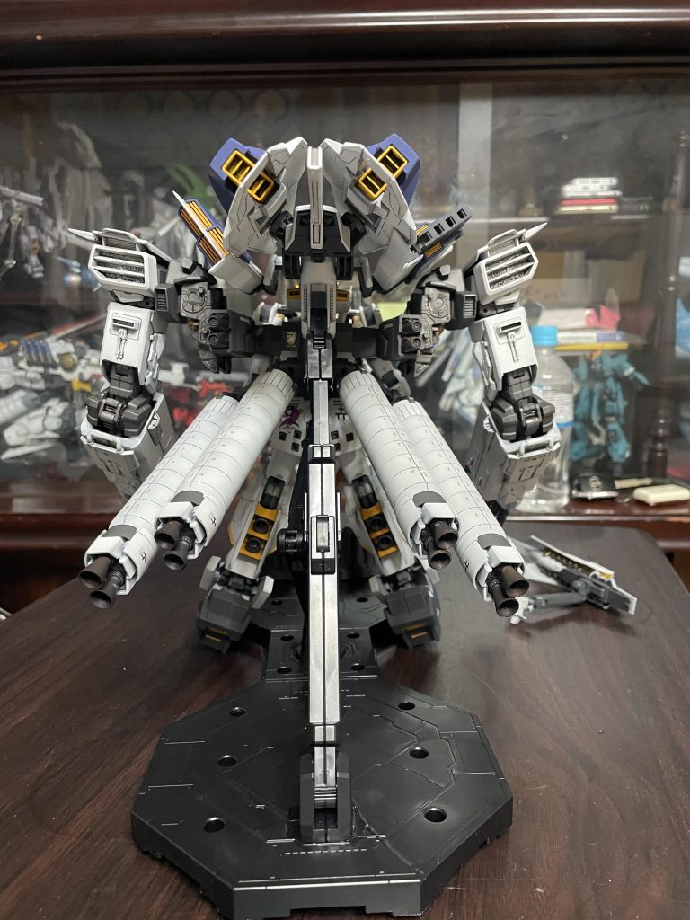 HGナラティブA装備のプロペラントタンク装備