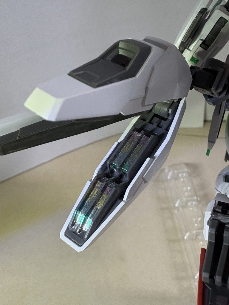 スラスター内部 ⭢ 虹色のシェルユニット