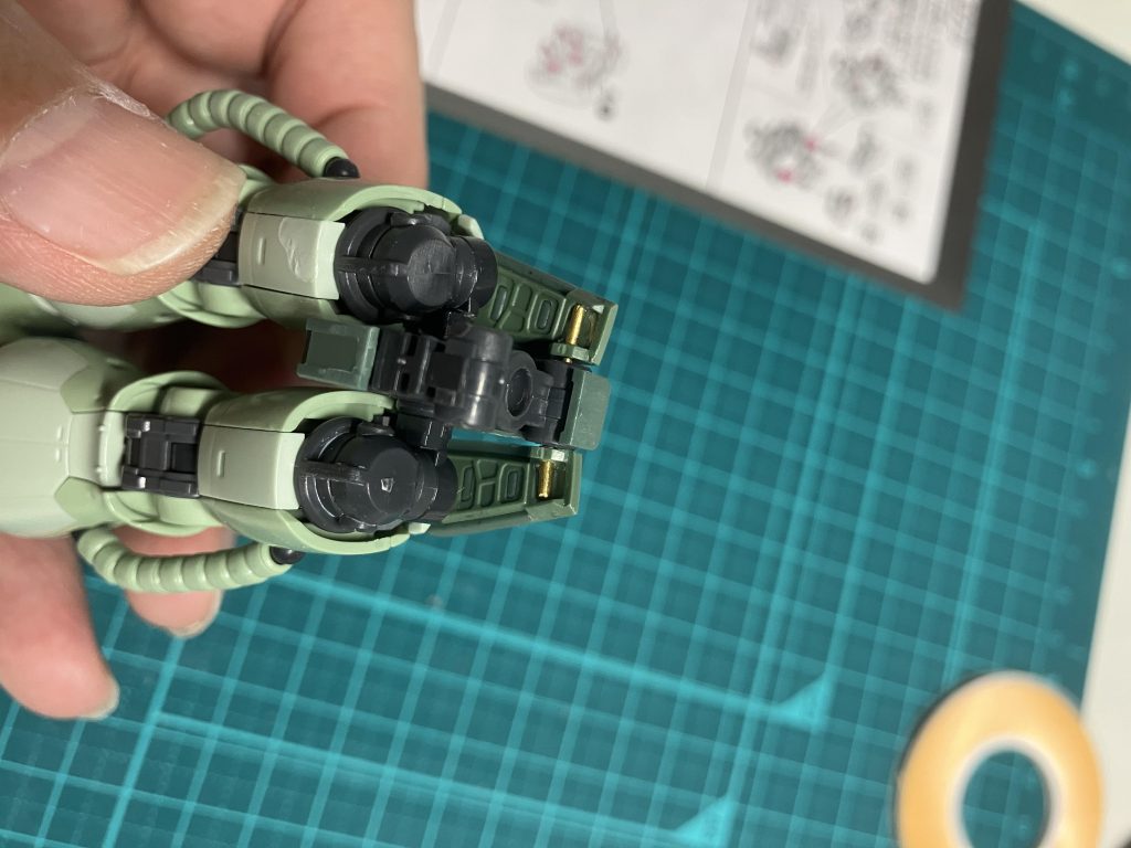 前垂れは真鍮棒で補強しました。