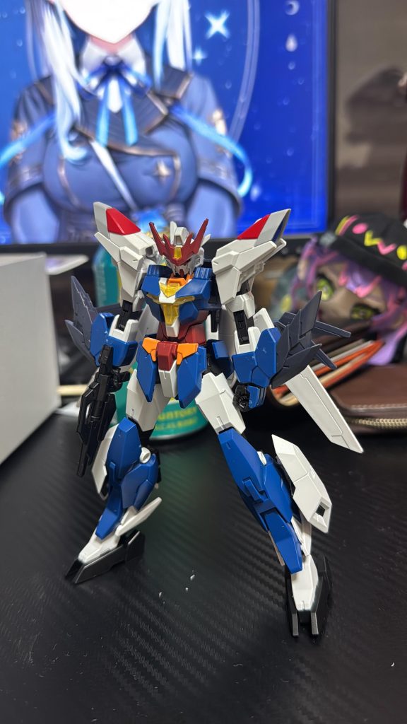 初期段階メルクワンユニットをベースに制作を進めました今回もバルバトス、デスティニーに引き続きジャンクの塊です