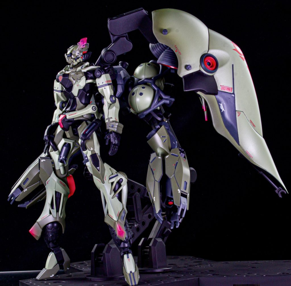 片側だけアンテナを二重にしています。