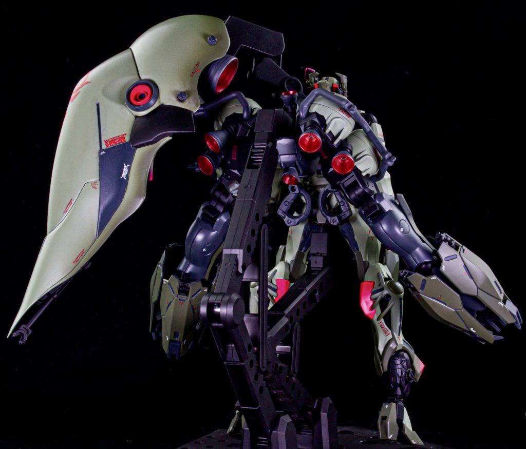 重装備感が否めないバックショット!