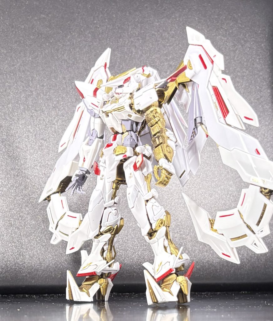 RG ガンダムアストレイ ゴールドフレーム天ハナ–2枚目/制作者：ねこきのこ