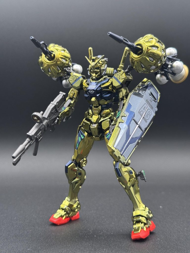 百式ガンダム(赤いガンダム)ジークアクス–3枚目/制作者：johnビルダー