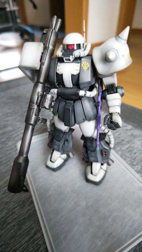 2025年10月4日、いろいろあって再整備変わった点は肘のパーツをMSVのイラストのパーツに変更 ラランランドセルの羽根を白く再塗装顔の鼻先を黒く塗装長期保存間の破損箇所の本格的修繕バーニア、銅色から、焼鉄色へ武器はジャイアントバズーカ装備💦要はプレバン版画完成してもさらばしないことにしました💦