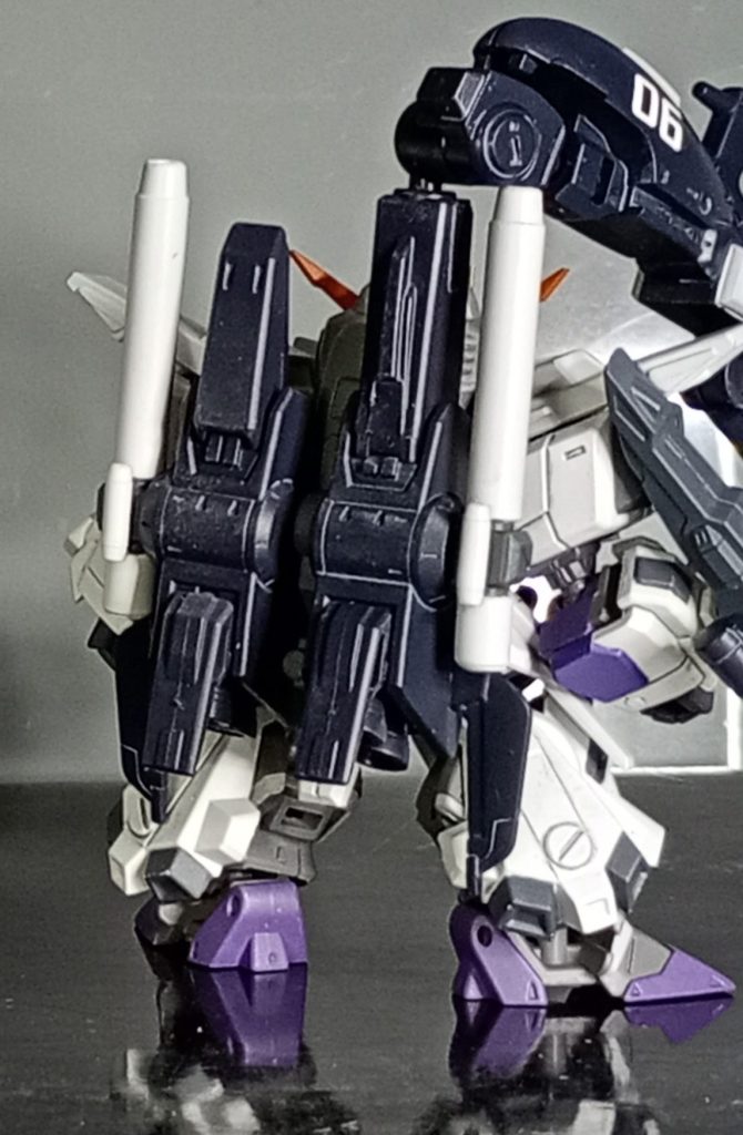 FA-ZZとFAZZ、似ているようで完全に違うポイント その2バックパックも新造です お気づきになられただろうか・・・サムネと番号が違う事が