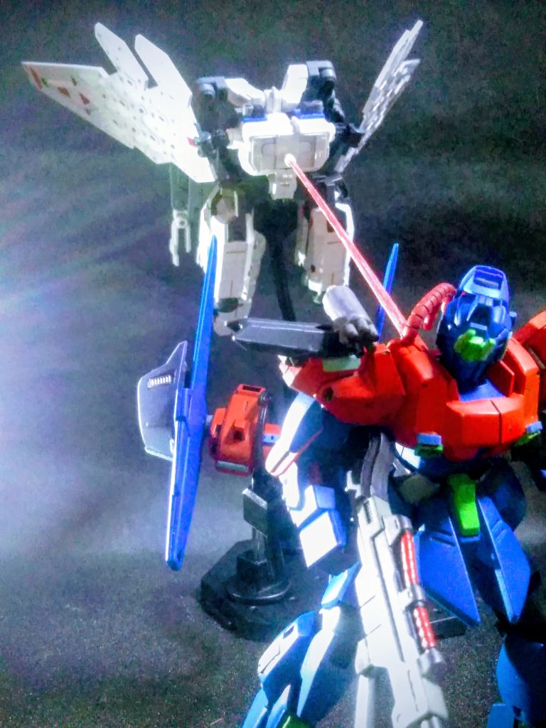 こんな状況?でも《《《モリスキー症候群》》》を抑える事が出来ません 😖💦なのでイッテみます 😆     蛇足作業🐍👣                                            を実行です 😚 『ヨコナ・ガシィ女史』の営業力❗『パク・リィ教授』の技術力‼️二人の友情の結晶『グラスフェザー ウイング システム』と、ドッキング❗❗❗👍😤💨💨