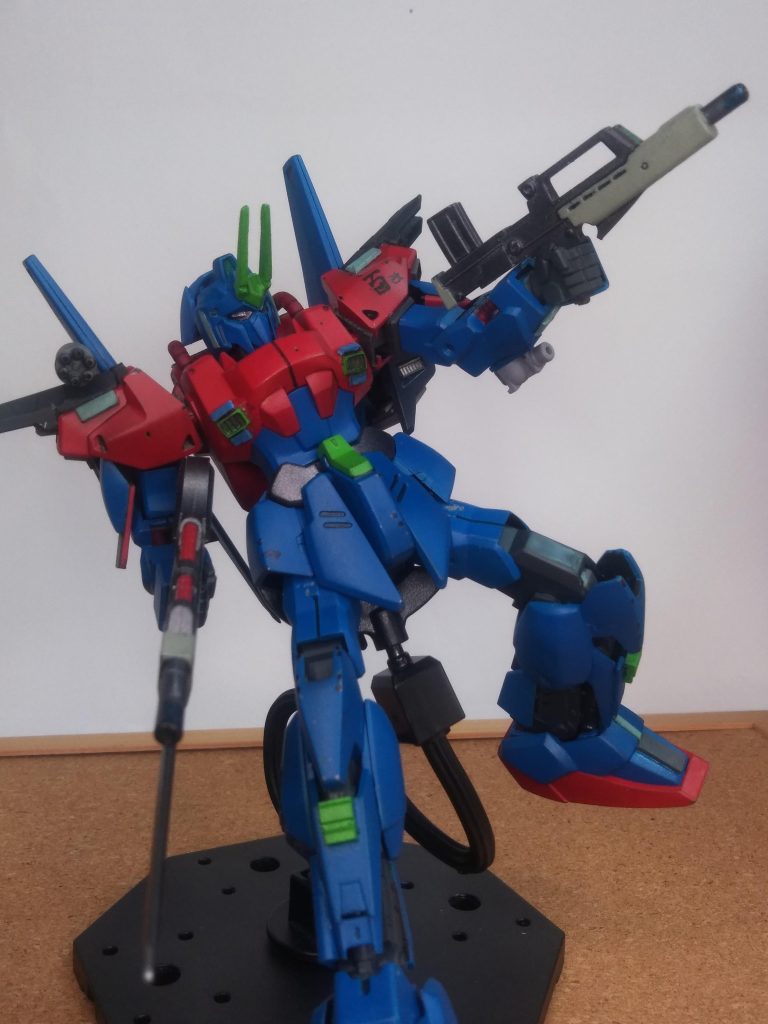 今回も前回の反省をせずに、ようやっと開幕です 😌『REVIVE版ではナイ方の 百式』を弄って「「「『量産型百式改』に見えれば嬉しいな!」」」と、イウ心持ちにて転生させてみました 😁ソレっぽく"見て貰えたら《《《大成功》》》😤💨💨 🆙『量産型百式改』とは『機動戦士Ζガンダム』に於ける『百式改』の量産を目指して開発された機体だそうです 🧐 ヨクアル パターン😜※4枚目のShotを参照