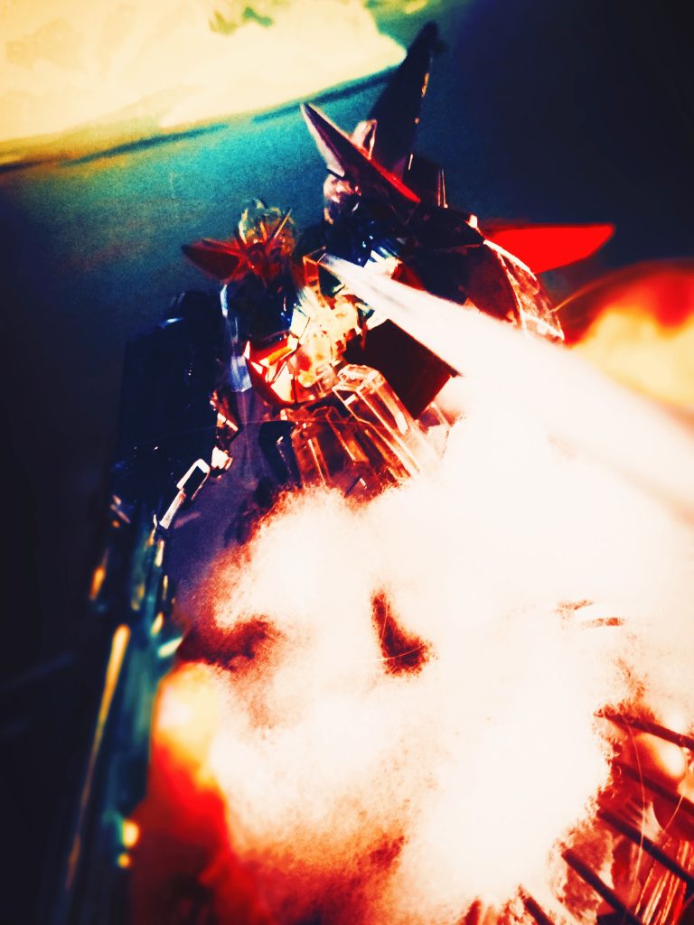 シロッコ「 ワタシの唯一の汚点!!」「代わりに言ってやる! オンナ達の元に、帰れぇえっ!!! 」出力100%!!!!ドゴォおおおおおおっ!!カミーユ「!!! 」ロザミー「 !!!!!」アルテイシア「 カミーユ!」シャリア「 光が、、、」エグザべ「 なんだアレは!!」