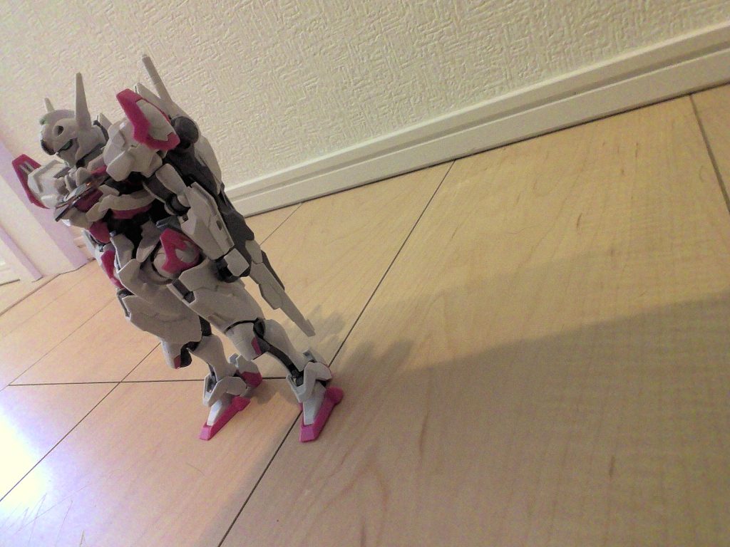 胸部下装甲を外部削り込んだのでｓ字立ちもらくらくです( ◜ω◝و(و