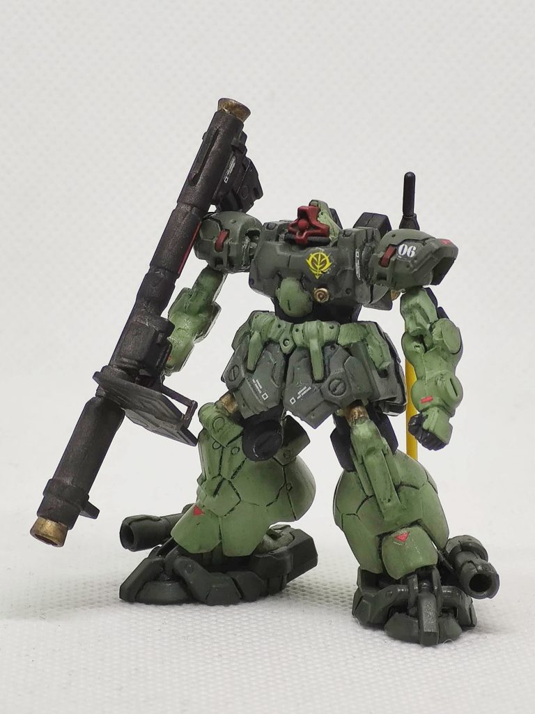 関節の改造後、エアブラシと筆塗りで塗装。スミ入れ、ウエザリング、デカール貼り(丁度良いサイズが無い・・・)後、艶消しクリアーでオーバーコートして完成です。