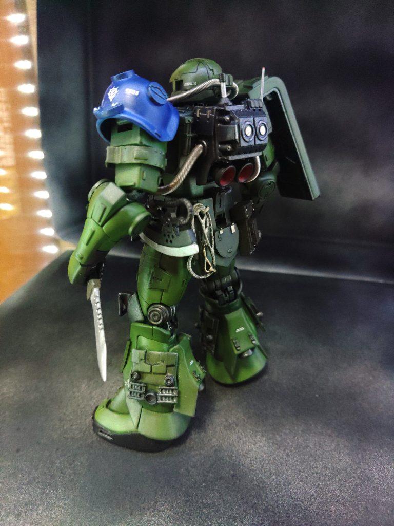 脚部の動力パイプは外しましたが、ちょっとだけ高機動型っぽくなってます🎶