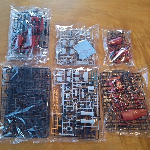 久しぶりにMG製作。組み立てのカロリーはやっぱり高いですねぇ。（4枚目）