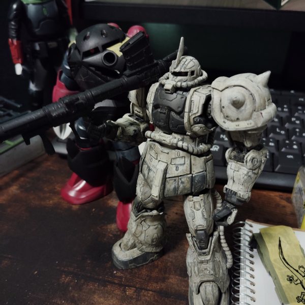 ホワイトオーガとズゴック