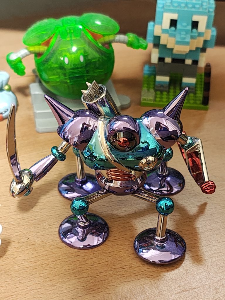 作品名：リックドム(GQ)<p>GQのリックドムが、最初に見たときから、これ知ってるけど、なんだっけ?ってずっと思ってたんだけど、キラーマシンでした(次男が買ってきてテレビの前に置いてあった)。脚の数違うけど左胸の丸も同じ。</p>
