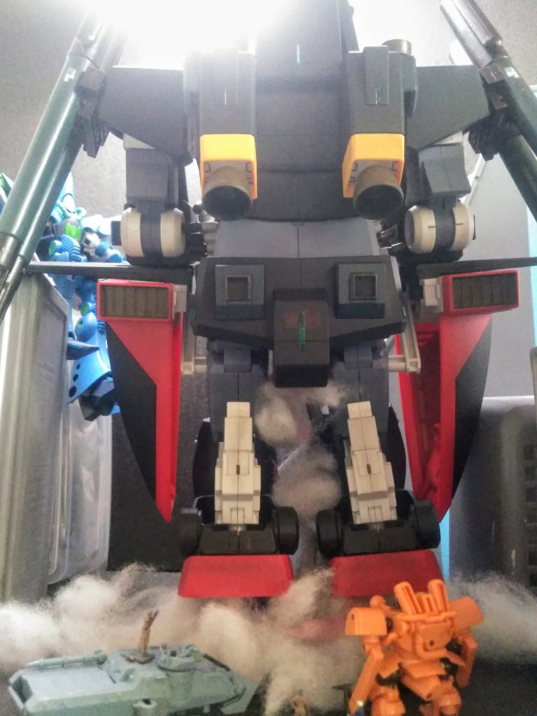 『エゥーゴ』を支持する幹部会にて『メラニー・ヒュー・カーバイン 会長』に並ぶ権力者『ジンカ・クシャ 外務官』彼が『サイド6』に来訪する事を突きとめた『ティターンズ』は、確実に消し去る為『最狂兵器』を投入する。 と、云うわけで妄想ζ 傲慢の巨人ver, ζ『 サイコ・ガンダム』『セシリス・ライオット 中尉』をご紹介 ✨😌✨