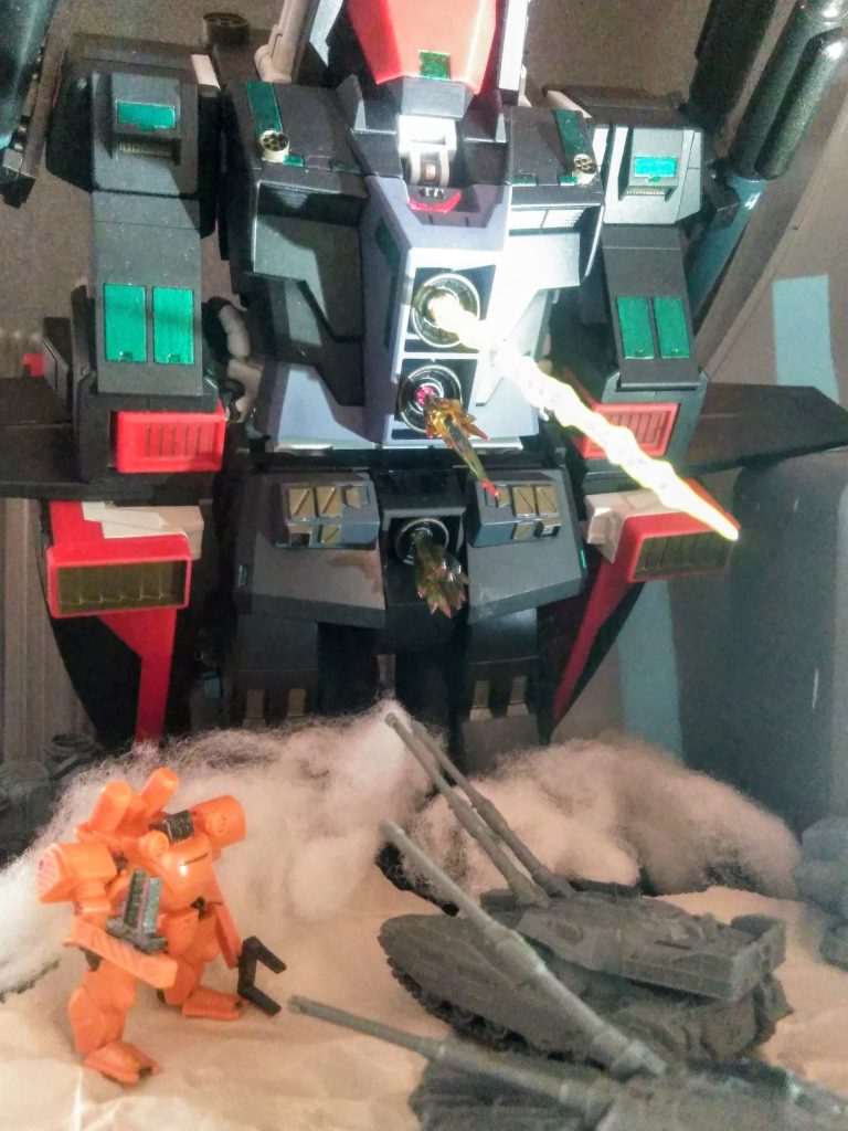 『サイコ・ガンダム』のパイロット🤔『セシリス・ライオット 中尉』は『ぐだぐだガンダム系群像劇』である、コノお話のダブル主人公の一人 『アルカード・ハロウィン 大尉』にとって、最重要な人物 😳❗ 脳内設定・・・『一年戦争』当時『アルカード 大尉』率いる『ダディズプリーチ 小隊』に所属していたが、終戦直前に同じ小隊員であった『クロマ・クコイツガ 少佐(当時は中尉)』と共に行方不明に。『オーガスタ研究所』出身の彼女には『ニュータイプの素養 』もアル・・・と!イウ経歴だ❗ 果たして彼女の活躍は如何ほどか 😖