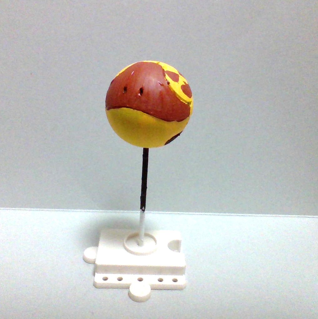 裏は普通のハロです！