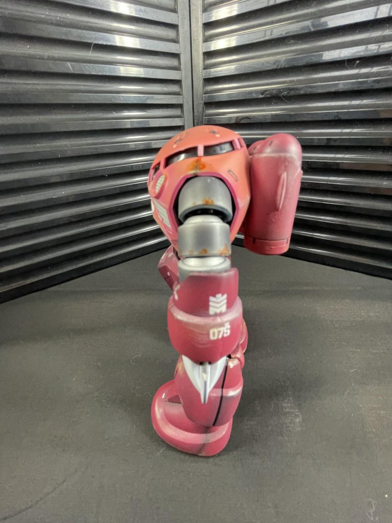 肩の合わせ目消しを失敗して、ウェザリングで誤魔化してます。