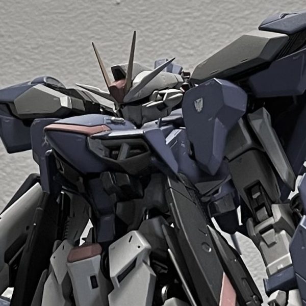 完成まであと少し！フレームのみスプレー、他は筆塗りの全塗装てす。デカールもほぼ貼り終わってます。早ければ来週末にお披露目できそうです！※写真は編集で彩度おとしてます