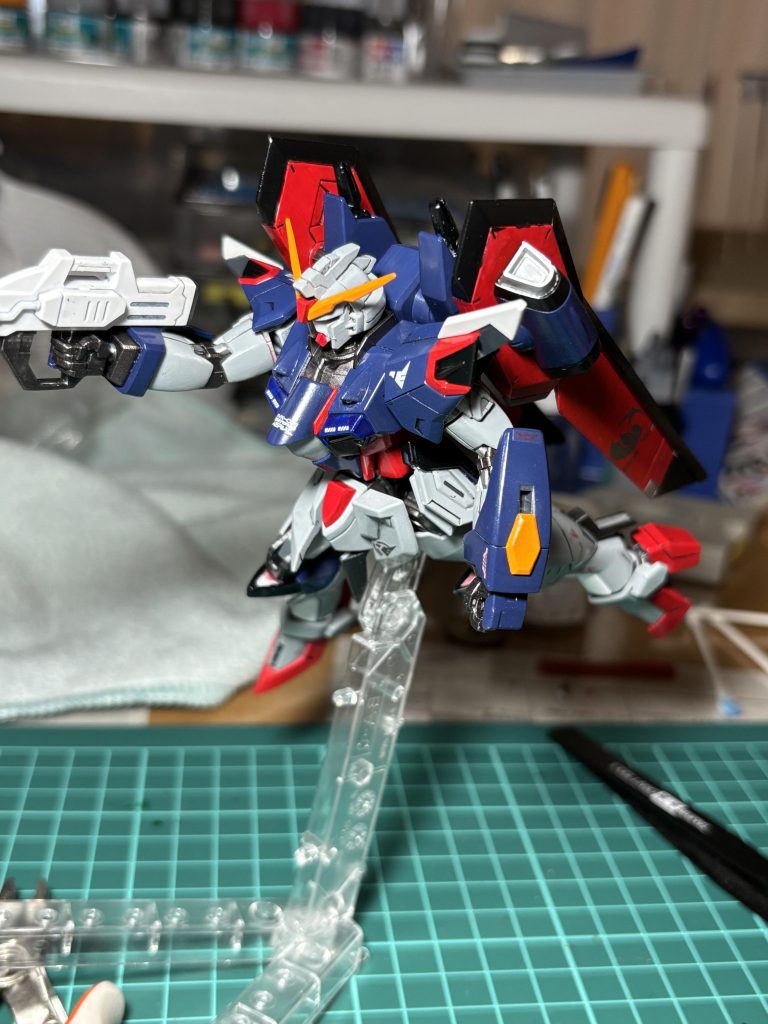 我ながらカッコよくして作れた気がします。塗り分けやスジボリ、合わせ目消しなど新しいことに挑戦しましたが、もっと綺麗にできるよう頑張ります！