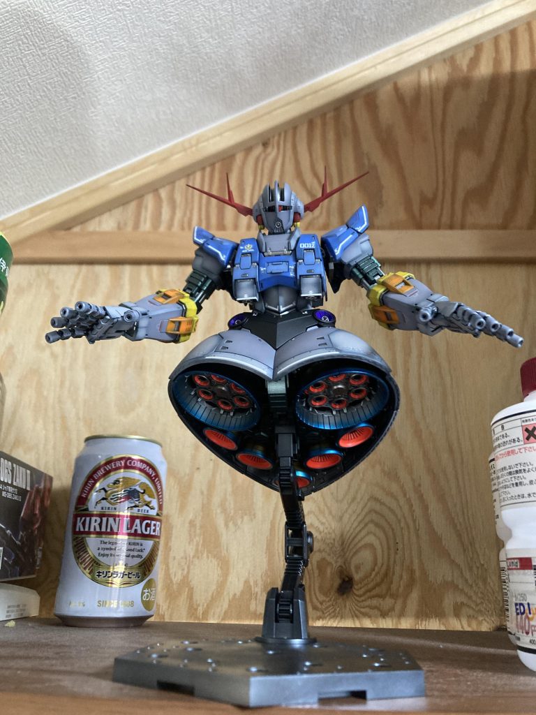 例によって、作業部屋での完成記念撮影^_^