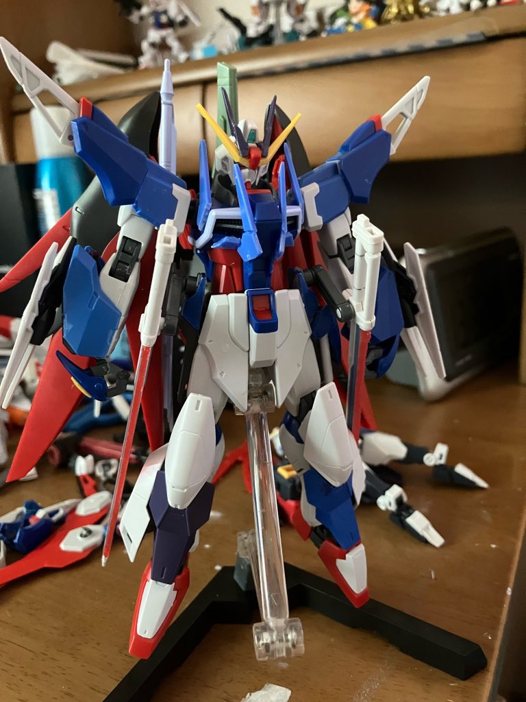 一年以上放置していたこともあり、3年程経過してしまっています…これは改造し始めた時のものです。(この時の頭部は今でもカッコイイと思う。)