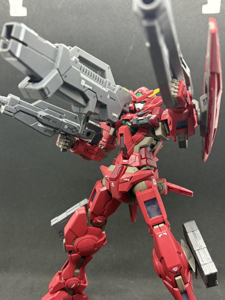 元々あった装備に加えて第三世代の機体の武器がてんこ盛りになのが良いです！しかもベースがエクシアなので、旧バージョンよりもスタイリッシュでカッコイイ！