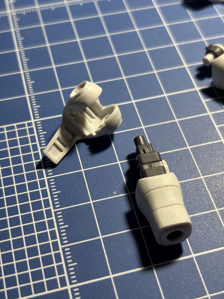 アトハメ加工は腕のみ実施。