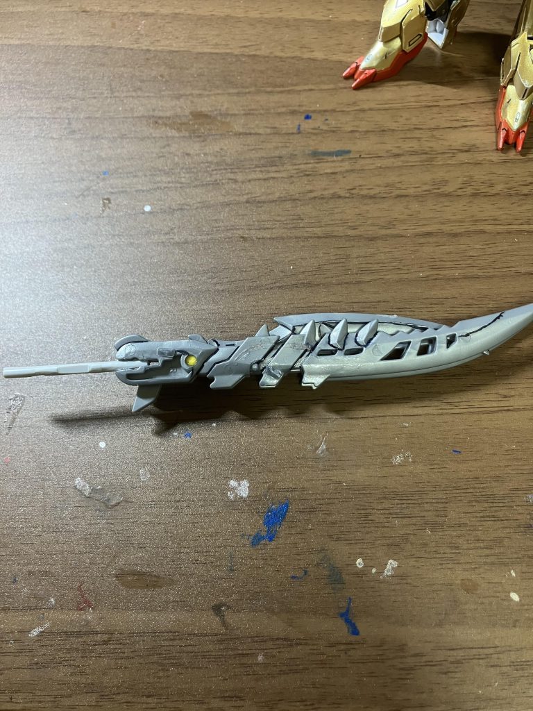 オリジナル武器ワイルドメイスはゾイドのファングタイガーのクローを武器に変えてみたでござる。結構いい感じにできて嬉しかったでござる