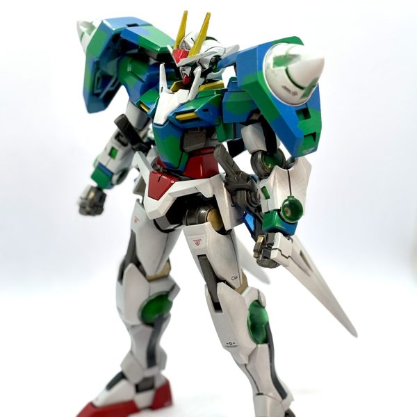 HG ダブルオーガンダム　部分迷彩