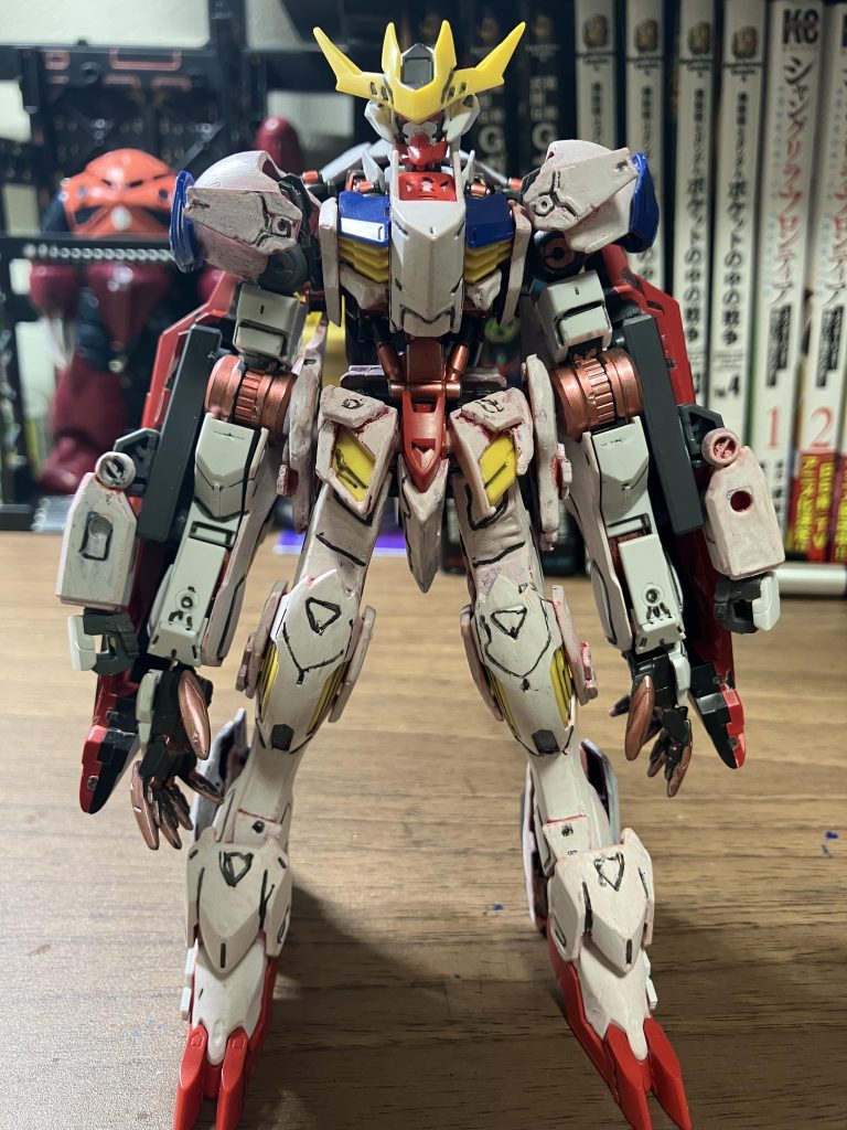 ゴッドバルバトスルプスレクスは近距離戦闘をメインとした機体でござる